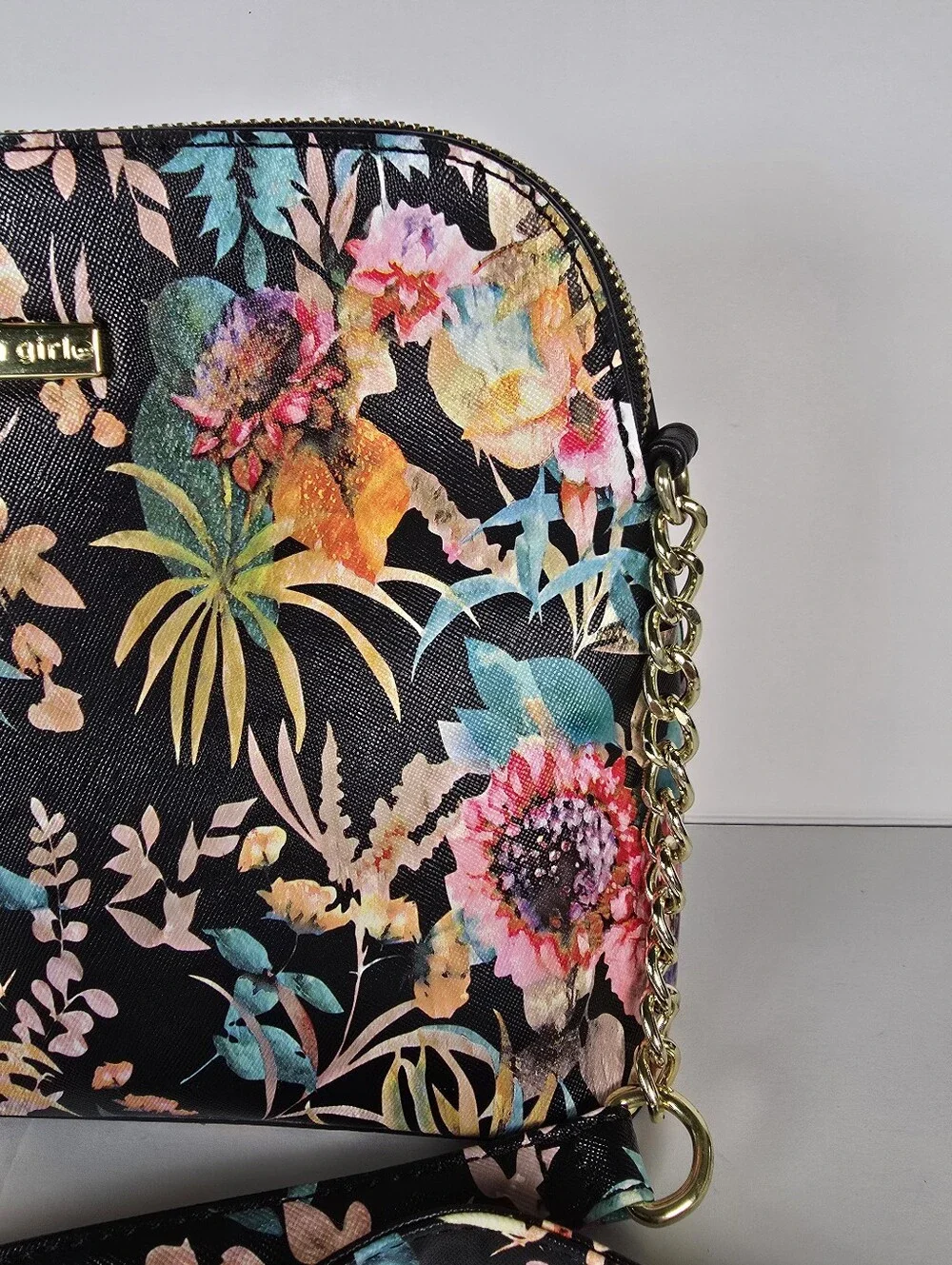 NWOT Madden Girl Black Floral Tassel Crossbody Purse With Gold Chain Detail